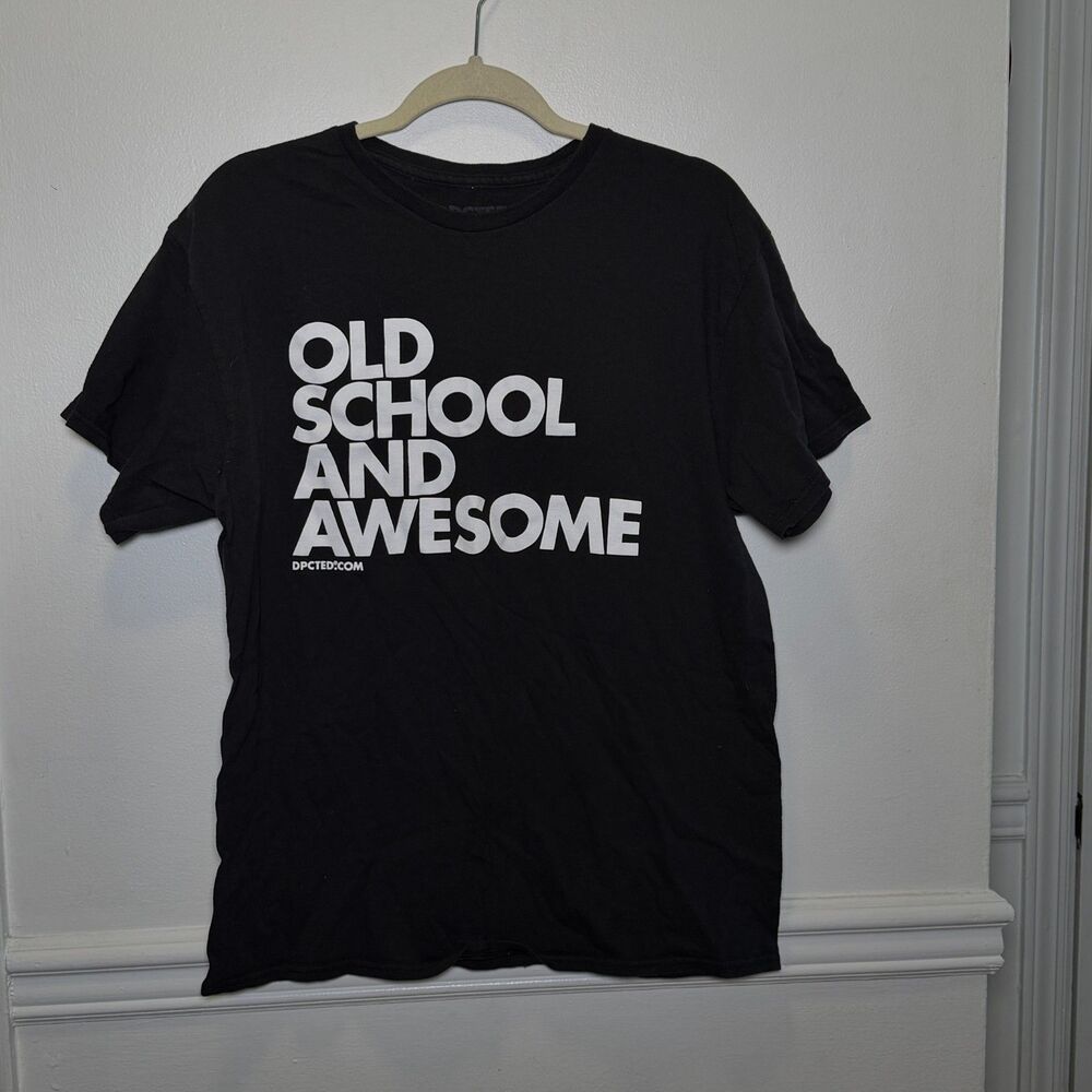 Old School And Awesome T Shirt Mens Large Black Graphic Tee DPCTED Streetwear